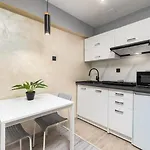 Czerniakowska 40 Studio B