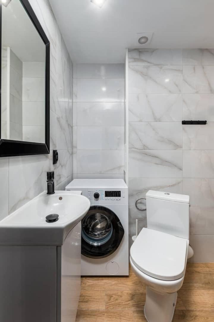 Appartement Czerniakowska 40 B *
